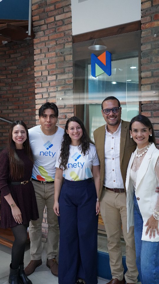 La app está lista, pero esto apenas comienza. 🚀
Nety sigue creciendo, conectando doctores y pacientes y construyendo una nueva forma de vivir la salud en Venezuela. 🇻🇪
Síguenos en @netysalud y acompáñanos en lo que viene. 🩺.
#desarrollodeapps #appsdevelopment